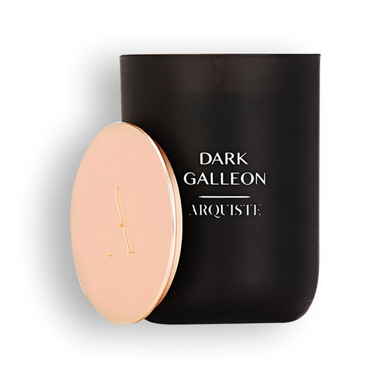 Black candle nest to its lid